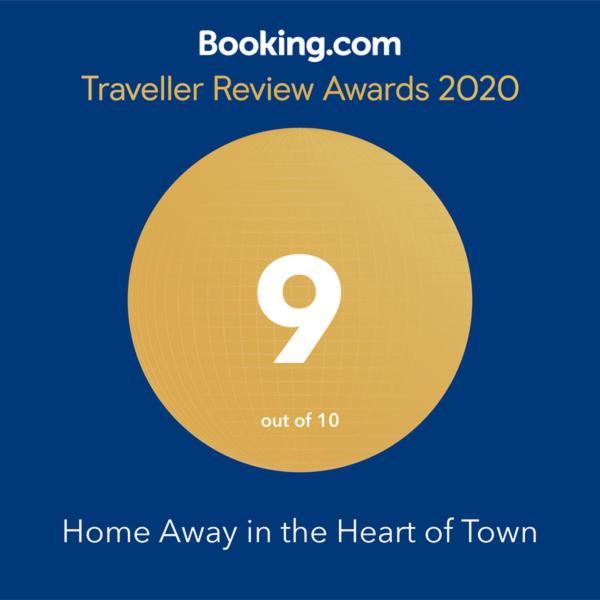 Home Away In The Heart Of Town ตอร์เรโมลิโนส ภายนอก รูปภาพ