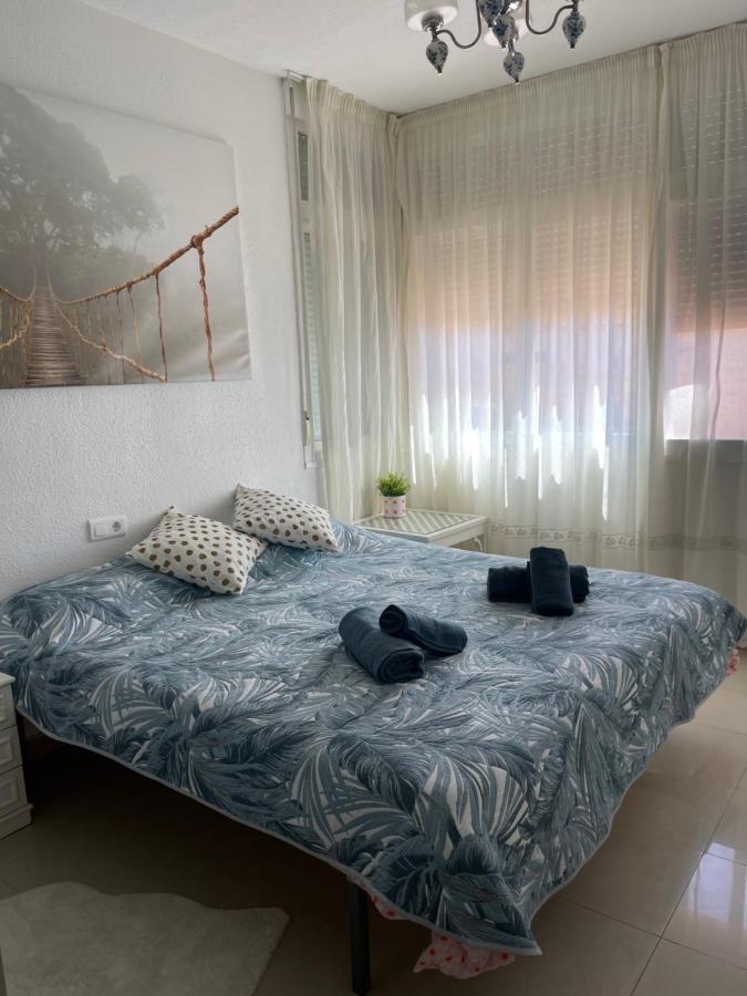 Home Away In The Heart Of Town ตอร์เรโมลิโนส ภายนอก รูปภาพ