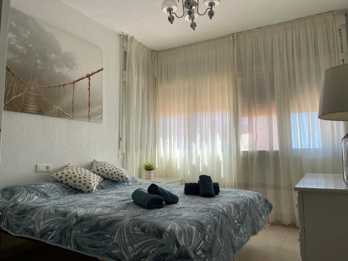 Home Away In The Heart Of Town ตอร์เรโมลิโนส ภายนอก รูปภาพ