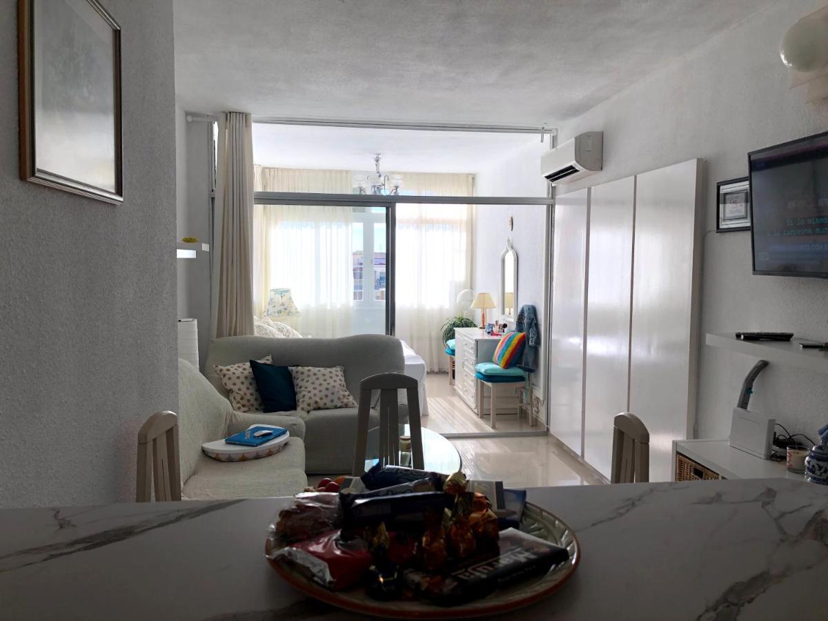 Home Away In The Heart Of Town ตอร์เรโมลิโนส ภายนอก รูปภาพ
