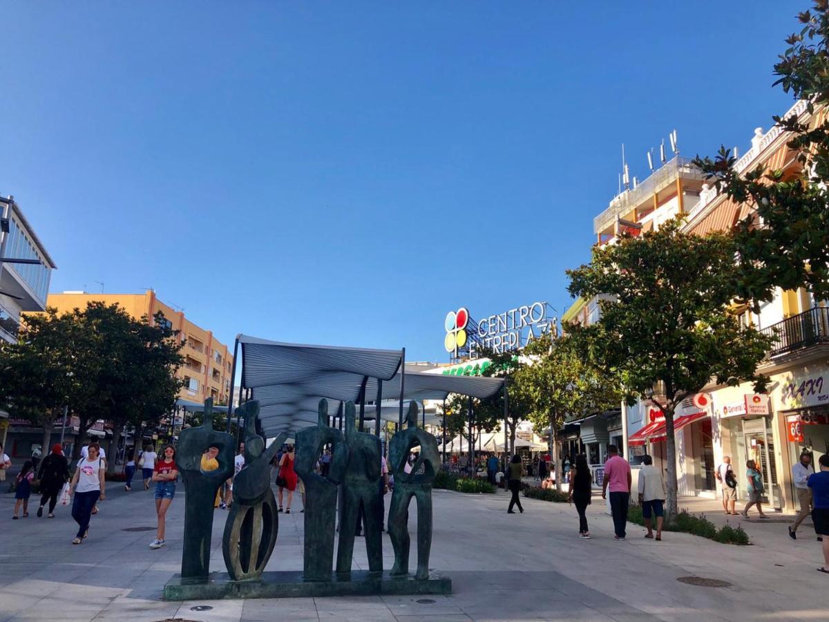 Home Away In The Heart Of Town ตอร์เรโมลิโนส ภายนอก รูปภาพ